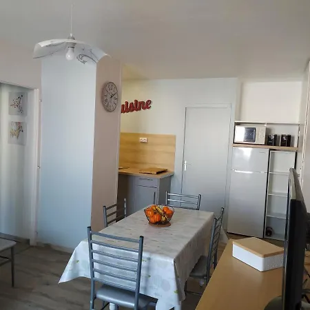 Restaure A 50 M De La Appartement