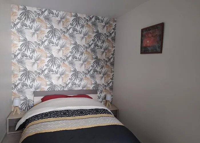 Restaure A 50 M De La Сент-Илер-де-Рье