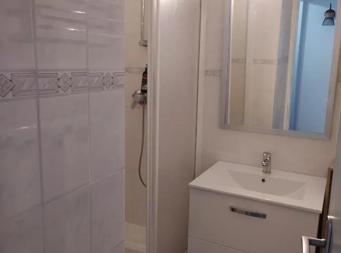 Restaure A 50 M De La *