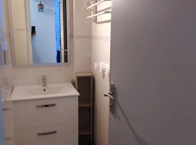 Restaure A 50 M De La Сент-Илер-де-Рье