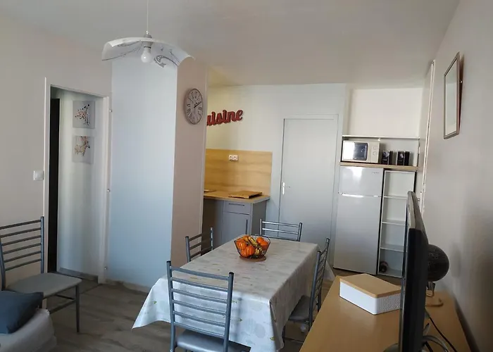 Restaure A 50 M De La Διαμέρισμα